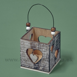 Drevený svietnik so srdcom Rukopis 8x8 cm Drevený svietnik so srdcom Rukopis 8x8 cm