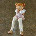 Anjelik copaté sediace dievčatko držiace srdce rúžovo-biele 16cm