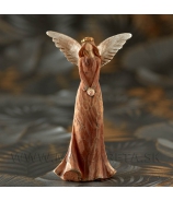 Anjel s čelenkou a srdcom drevorezba hnedý 16cm